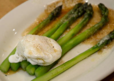 Picture of Poached Egg with Asparagus